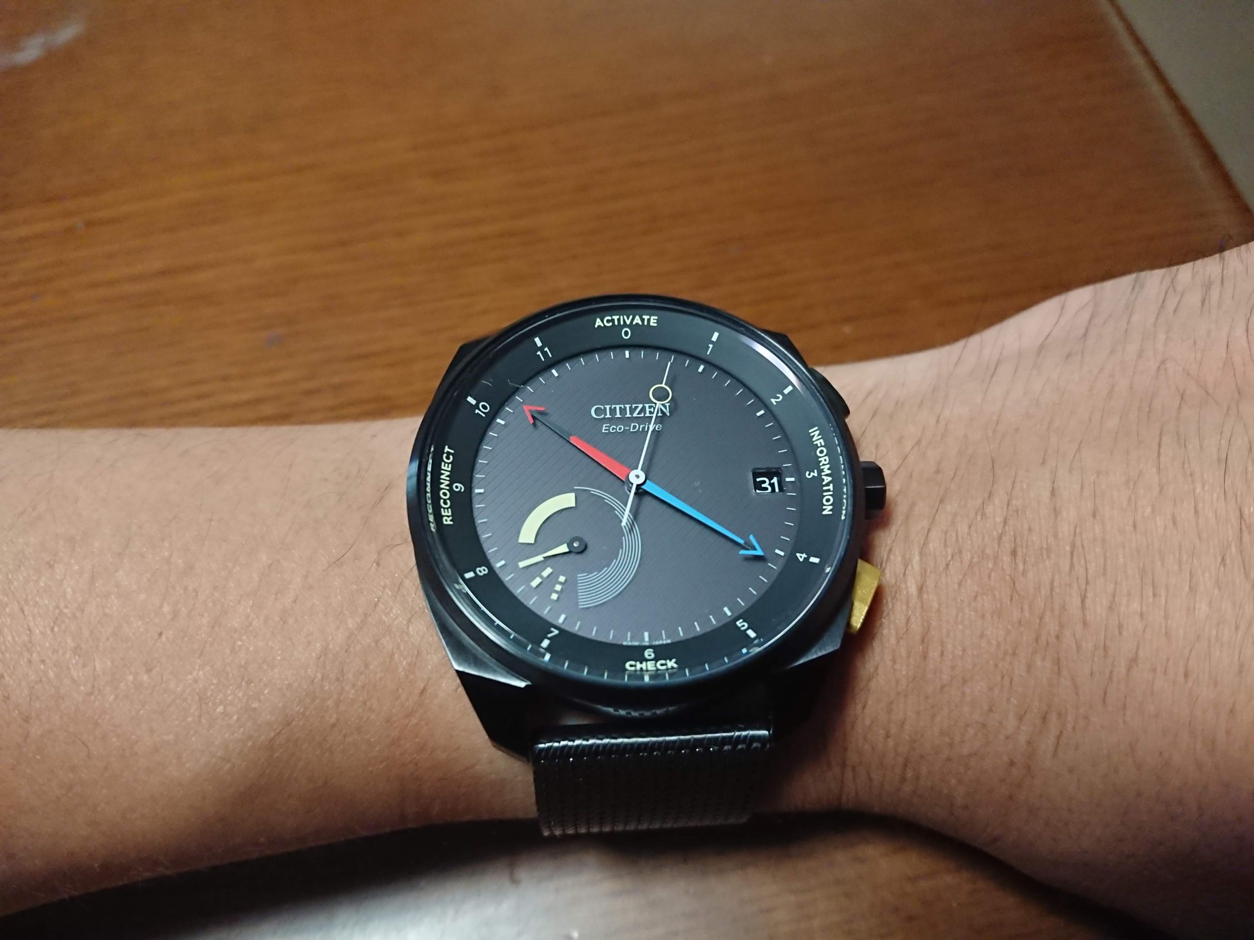 【美品】シチズン 腕時計 エコ・ドライブ Riiiver BZ7005-74E文字盤カラーブラック